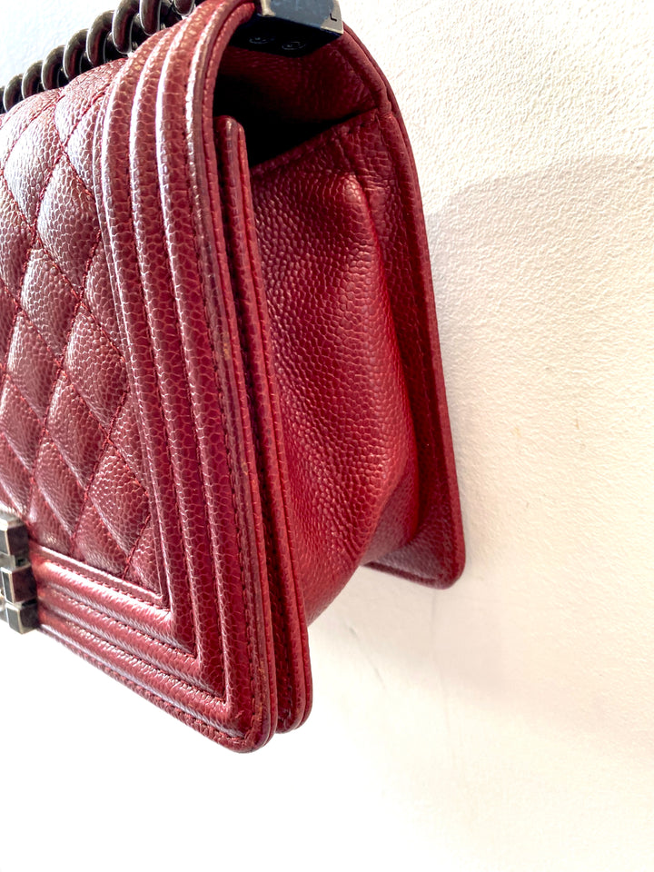 CHANEL CAVIAR QUILTED NEW MEDIUM BOY FLAP BAG