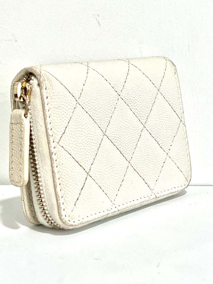 CHANEL VINTAGE CAVIAR QUILTED SMALL ZIP WALLET