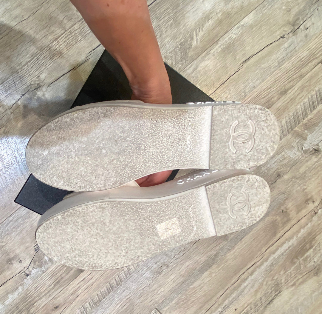 CHANEL CC LAMBSKIN LEATHER ESPADRILLE MULES
