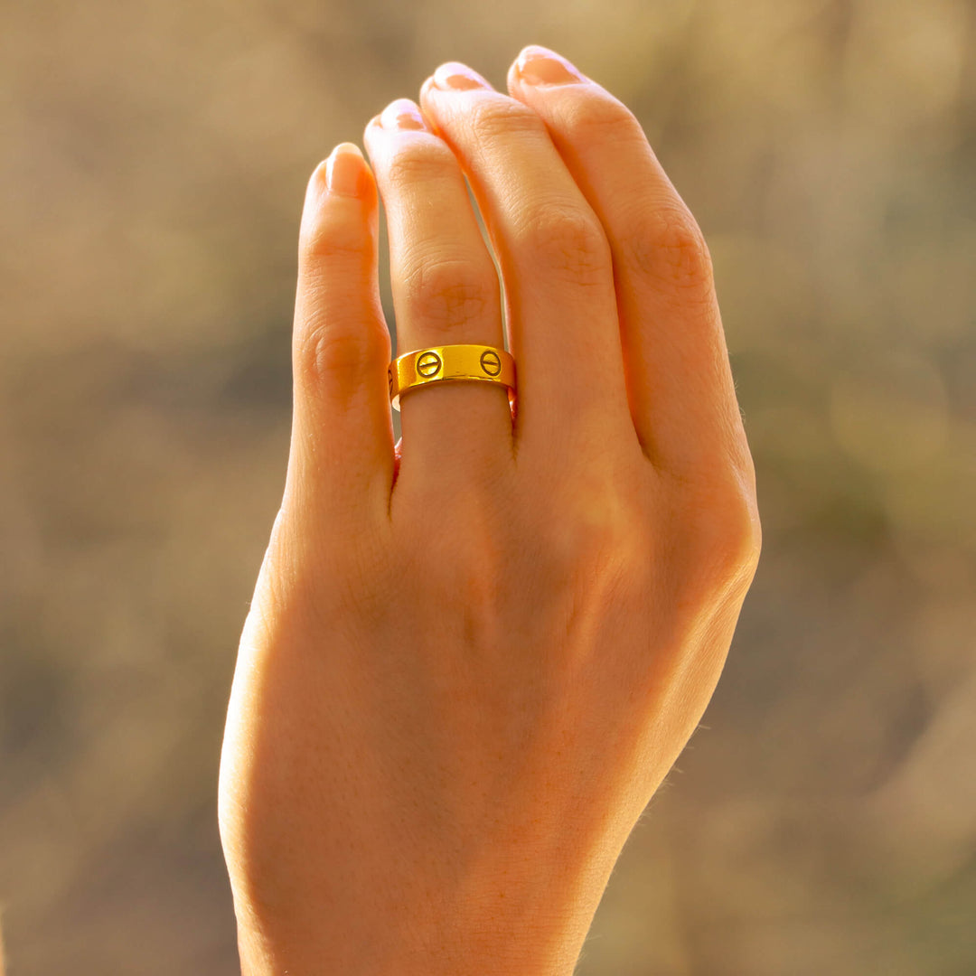 CARTIER 18K GOLD LOVE RING