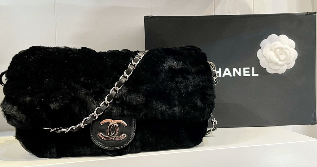 Faux fur handbag Chanel Grey in Faux fur - 30532053