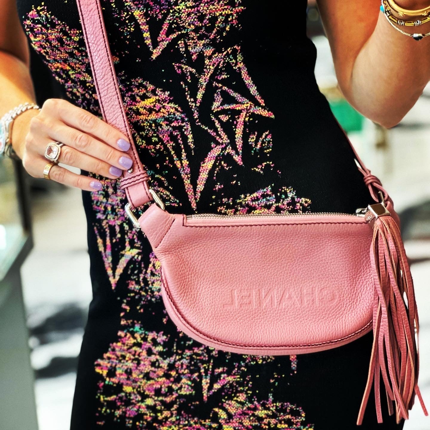 Chanel Lax Crossbody Bag Pebbled Leather Pink – Caroline's Fashion