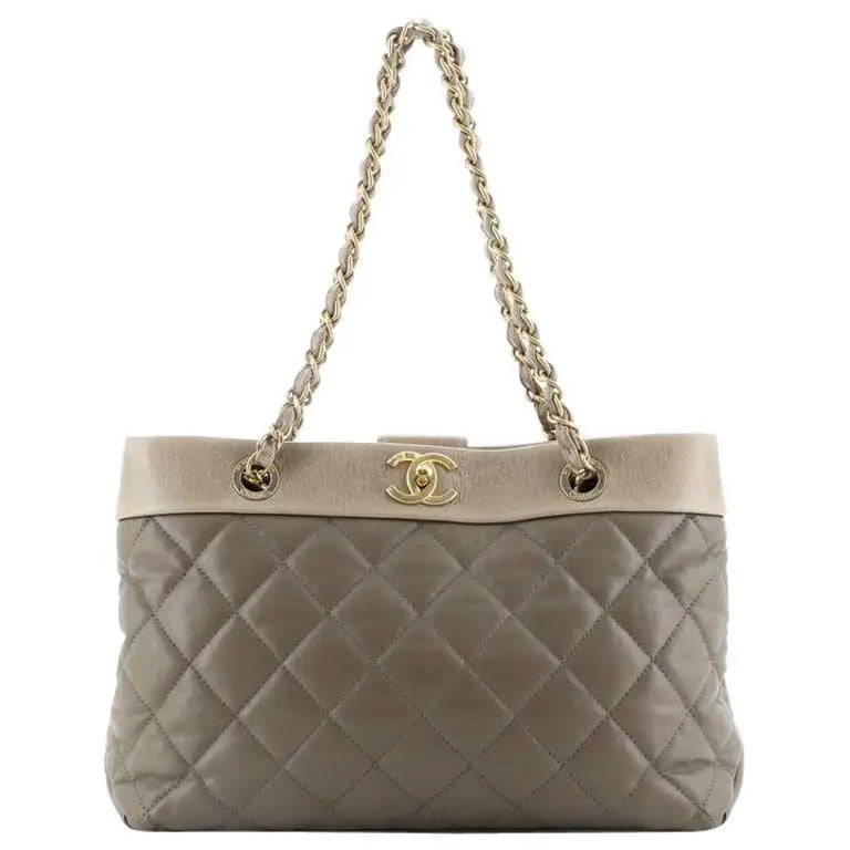 CHANEL GREIGE QUILTED DISTRESSED LEATHER CHAIN TOTE BAG – Caroline's  Fashion Luxuries