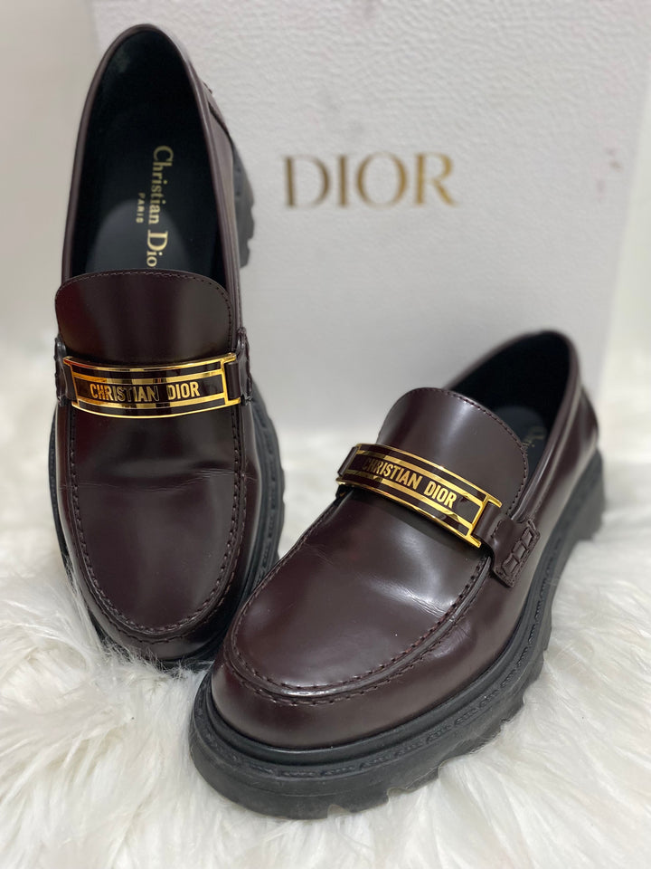 DIOR-Leather-Loafers_720x.jpg?