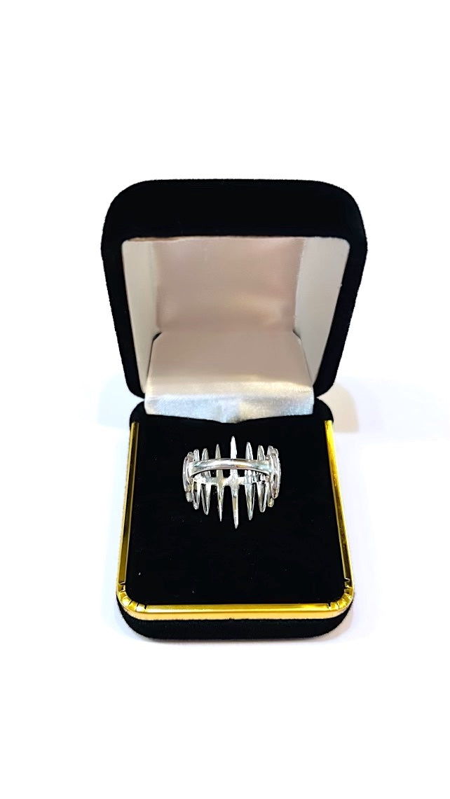 14K WHITE GOLD DIAMOND RING