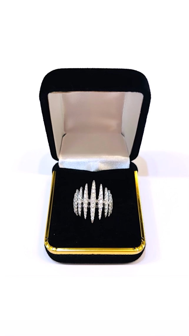 14K WHITE GOLD DIAMOND RING