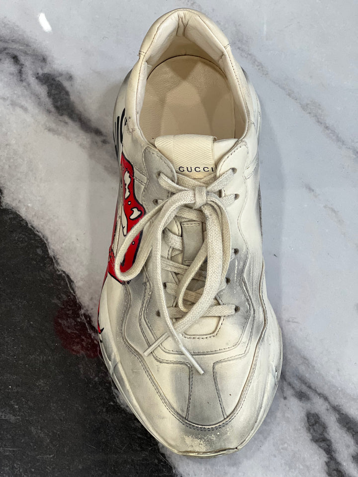 GUCCI DISTRESSED CALFSKIN MOUTH PRINT RHYTON SNEAKERS
