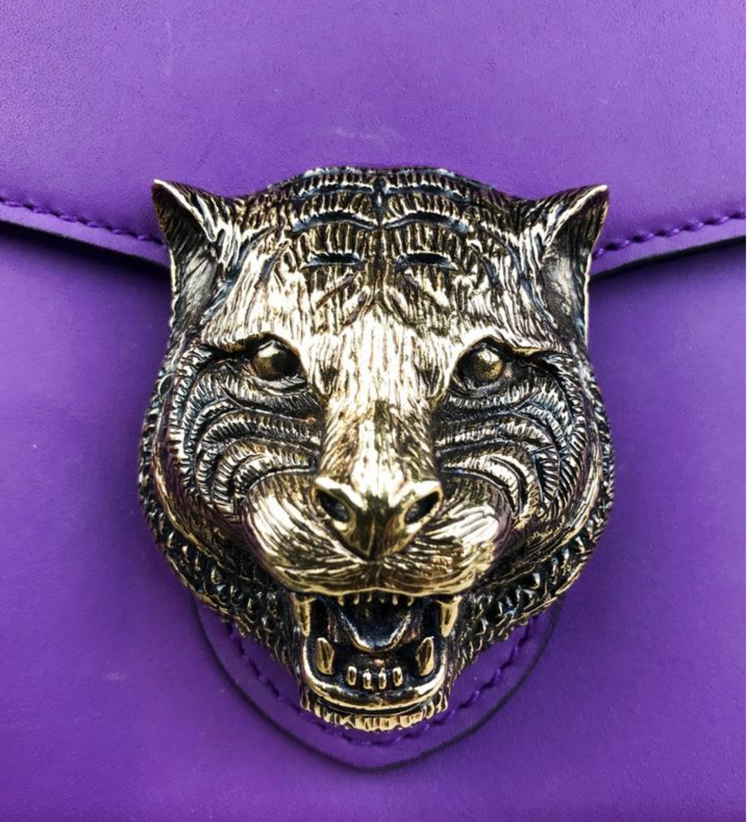 GUCCI Animalier Tiger Head Chain Crossbody Bag – Caroline's GUCCI Animalier Tiger Head Chain Crossbody Bag – Caroline's