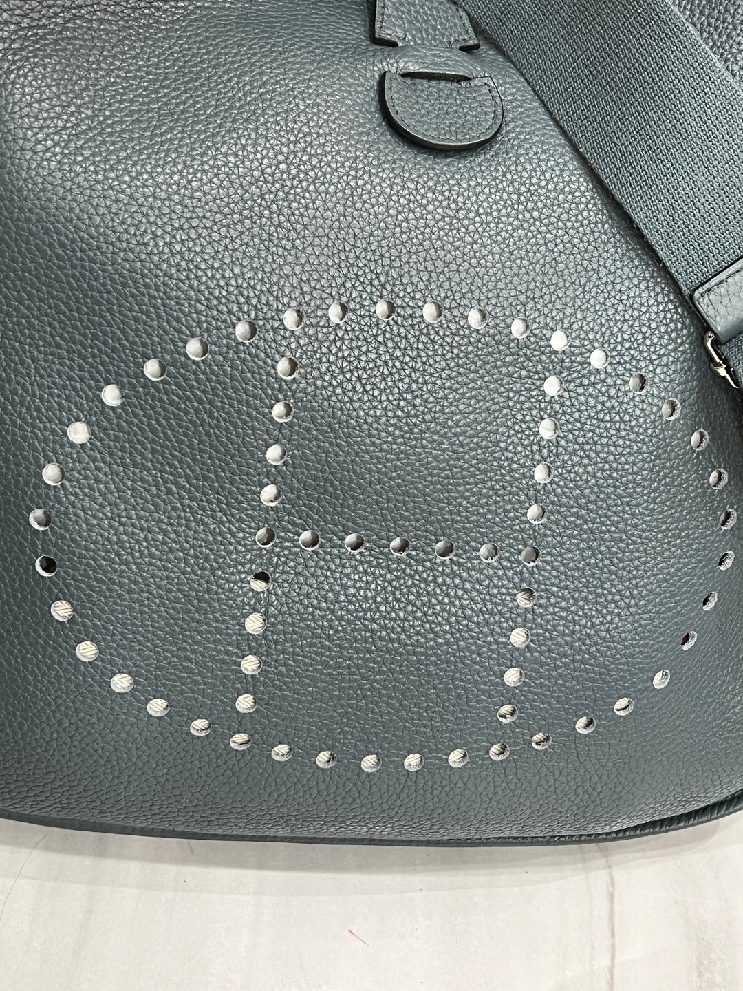 HERMÈS CLEMENCE EVELYNE III TGM SHOULDER BAG
