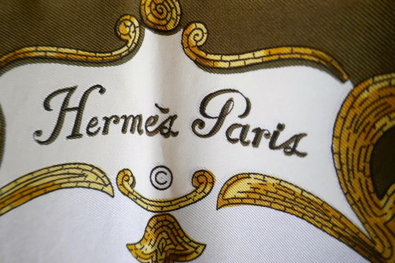 HERMES Rubans du Cheval Vintage Silk Scarf Wristlet Bag – Vintage Luxe Up