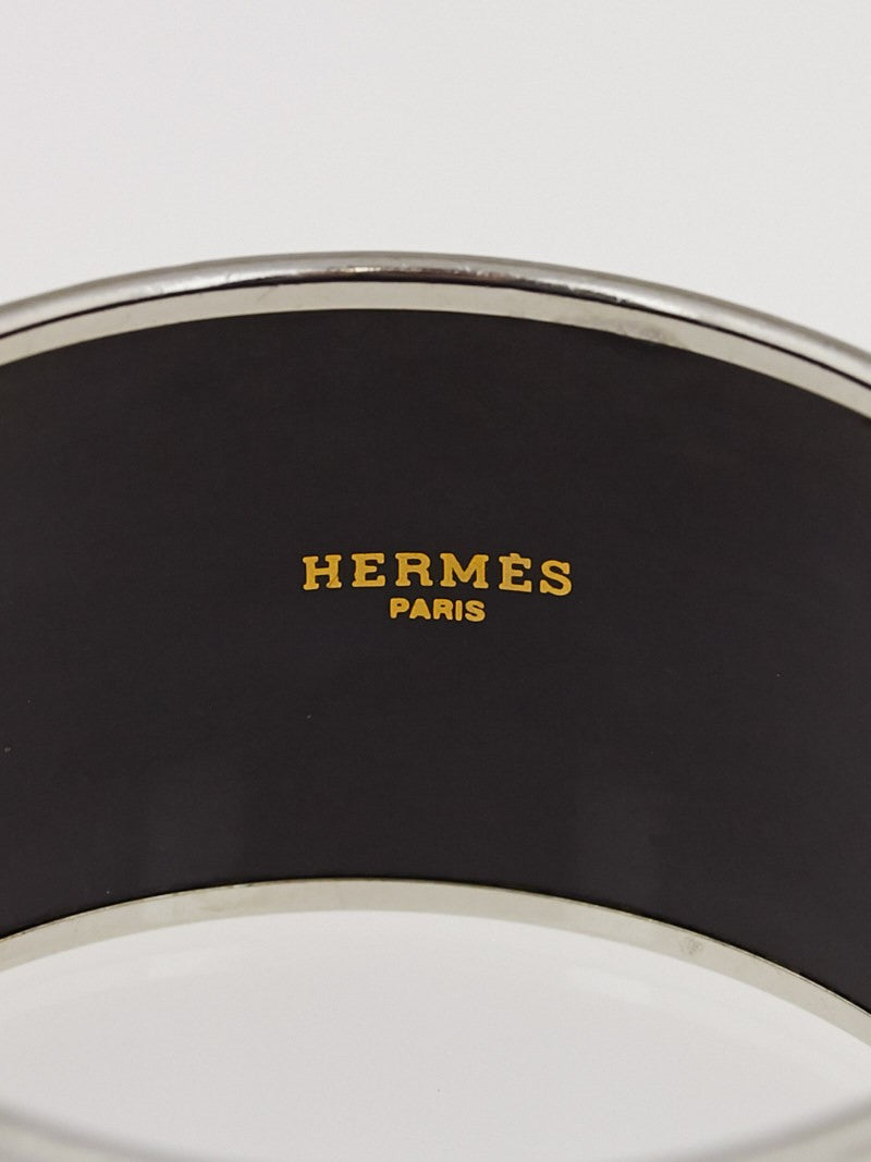 HERMÈS  SMALL WHITE ELEPHANT ENAMEL BANGLE BRACELET
