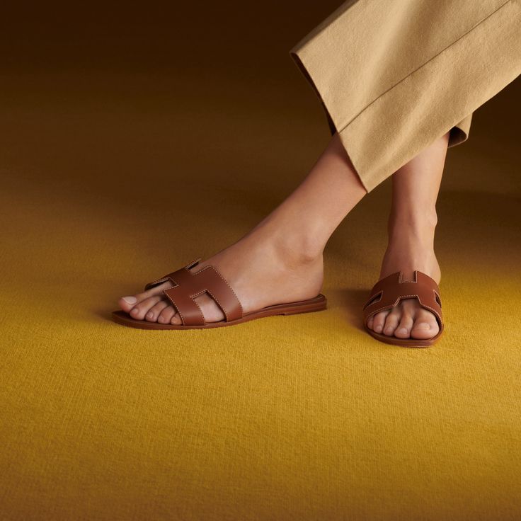 HERMÈS LEATHER ORAN SANDALS – Caroline's Fashion Luxuries