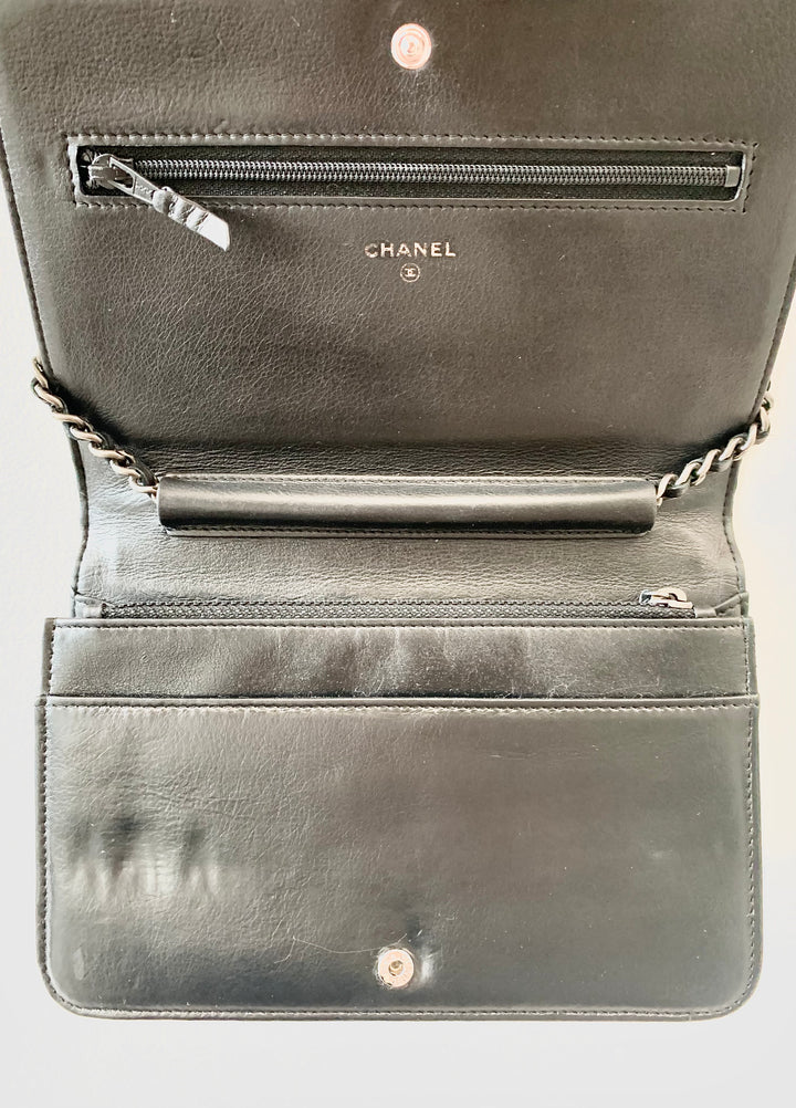 CHANEL STINGRAY BOY WALLET WITH CHAIN