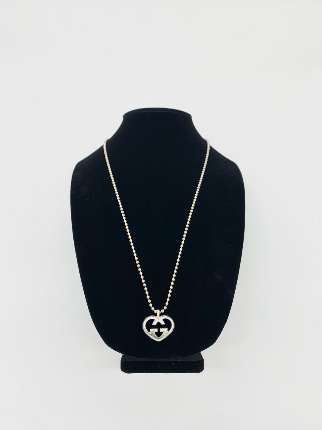 GUCCI GG "LOVE BRITT" HEART NECKLACE