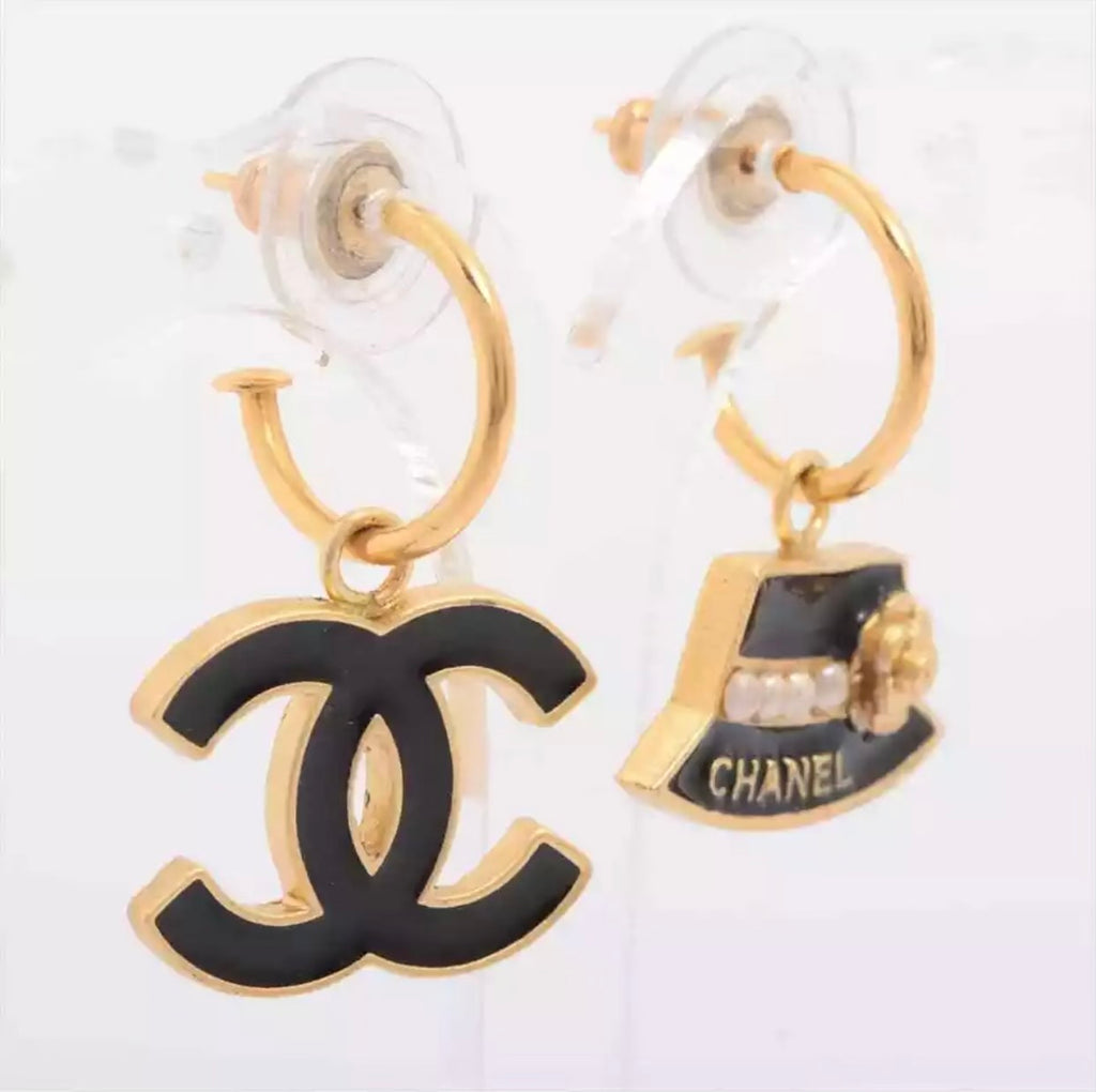 Chanel Coco Mark Clover Earrings Gold Pink Plated Plastic Ladies - 2 Pieces