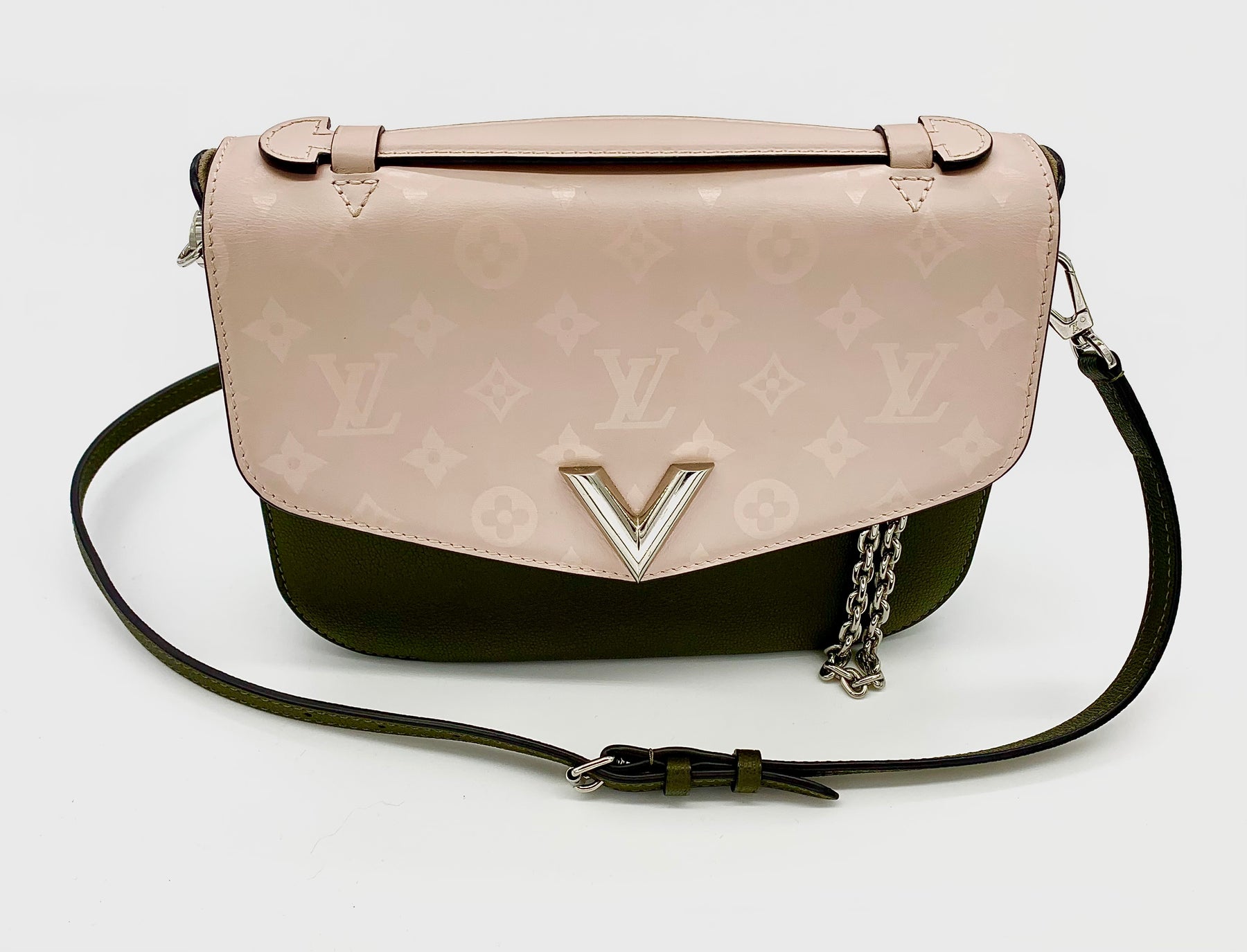 LOUIS VUITTON VERY MESSENGER BAG – Caroline's Fashion Luxuries