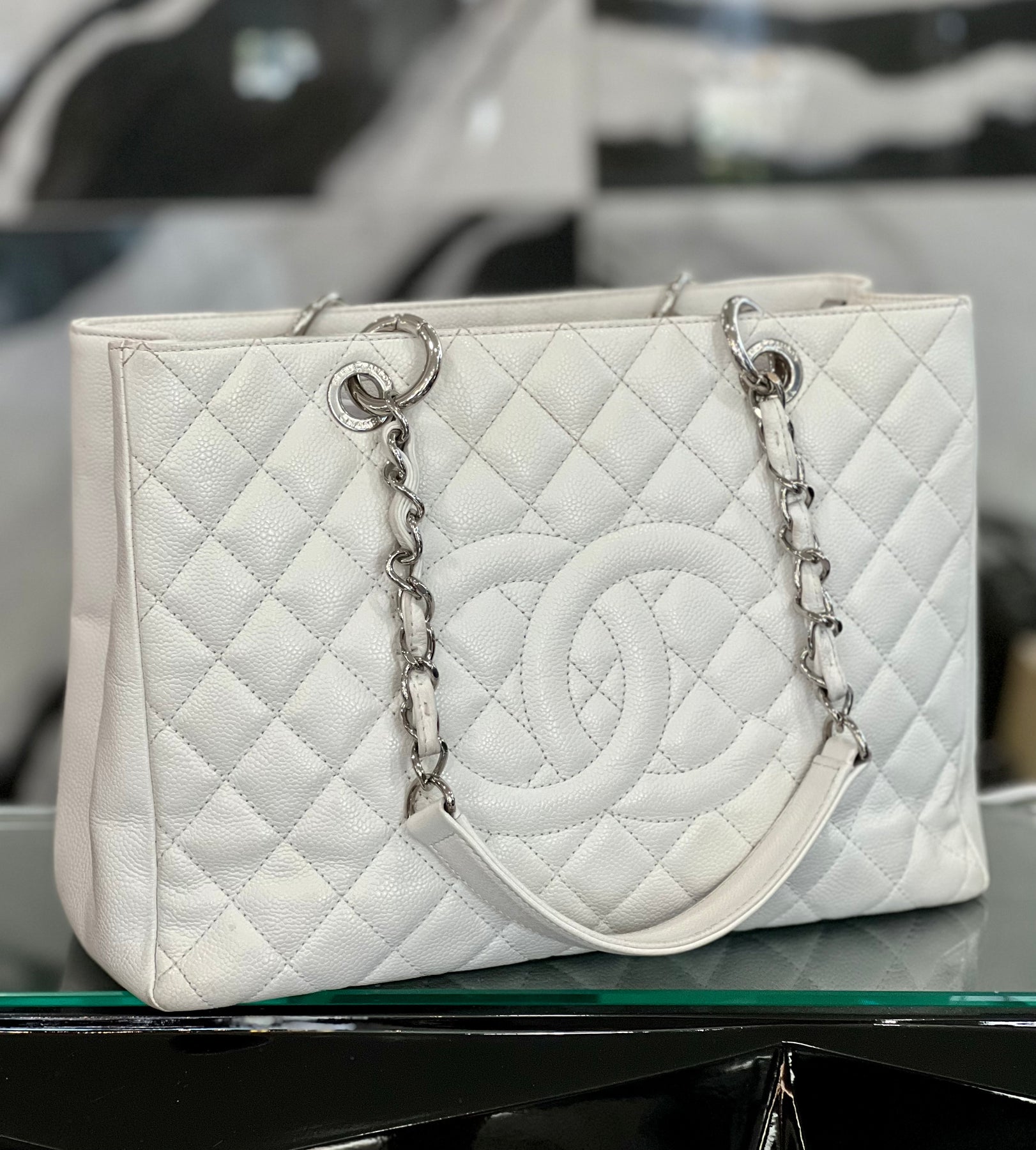 Chanel White Caviar Grand Shopper Tote (GST) – Addicted to Handbags