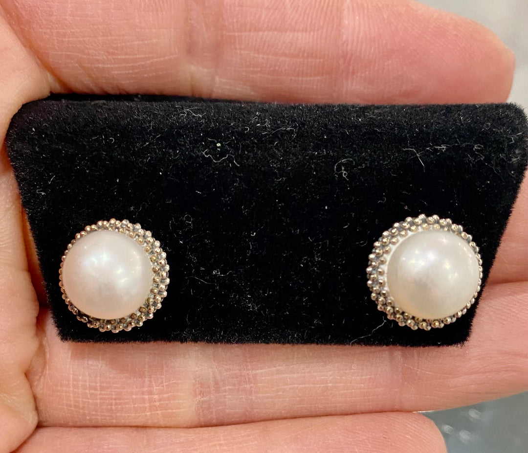 LAGOS CAVIAR STERLING SILVER STUD EARRINGS