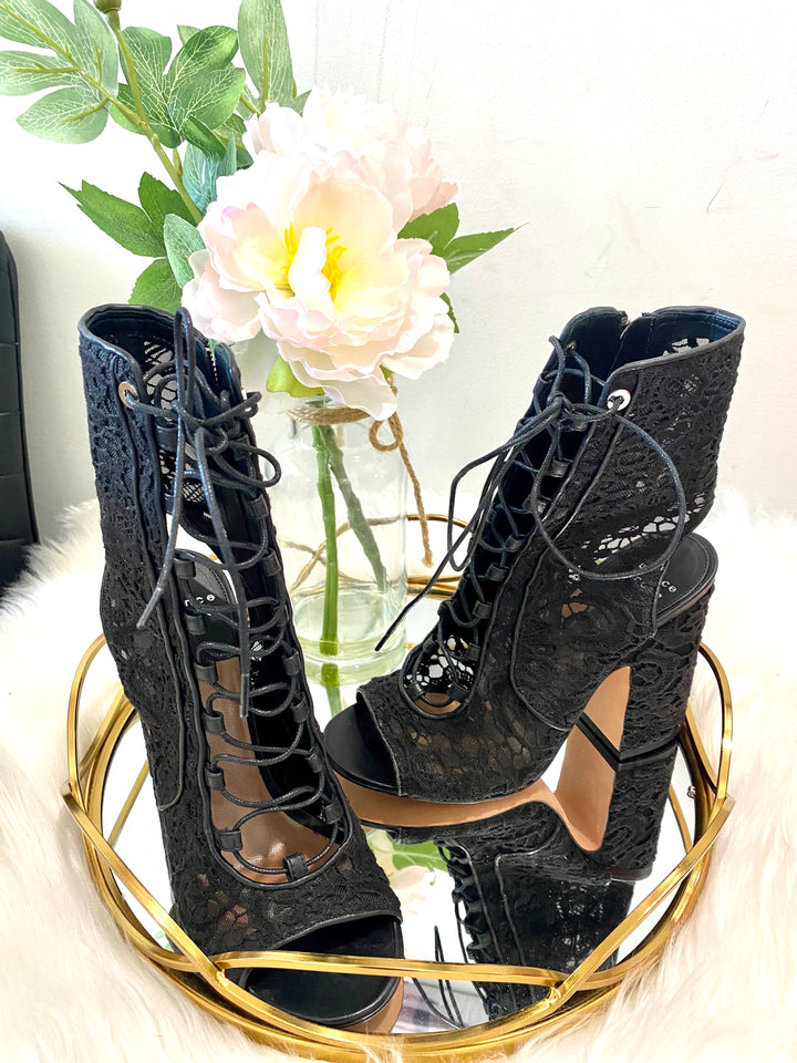LAURENCE DACADE LACE GLADIATOR SHOES