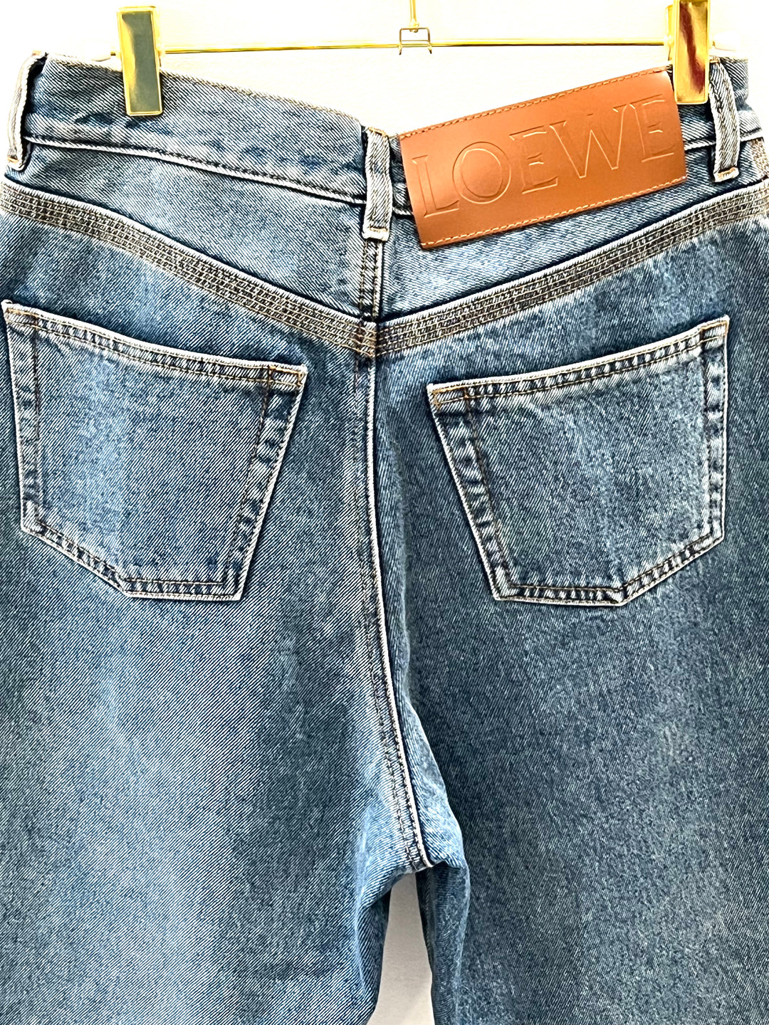 LOEWE ANAGRAM HIGH RISE CROPPED JEANS