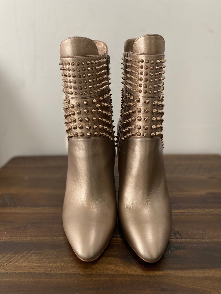 CHRISTIAN LOUBOUTIN HONGROISE SPIKED RED SOLE BOOTIES