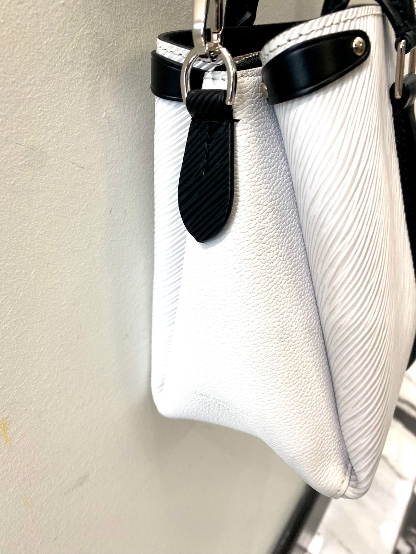 Louis Vuitton black epi Soufflot shoulder bag with mini bag – Bag Babes  Boutique LLC