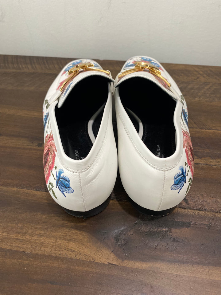LOUIS VUITTON CALFSKIN LEATHER FLORAL FLAT LOAFERS
