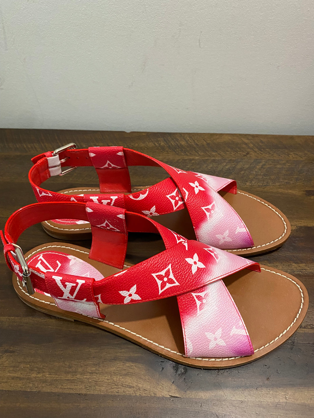 LOUIS VUITTON MONOGRAM ESCALE PALMA FLAT SANDALS