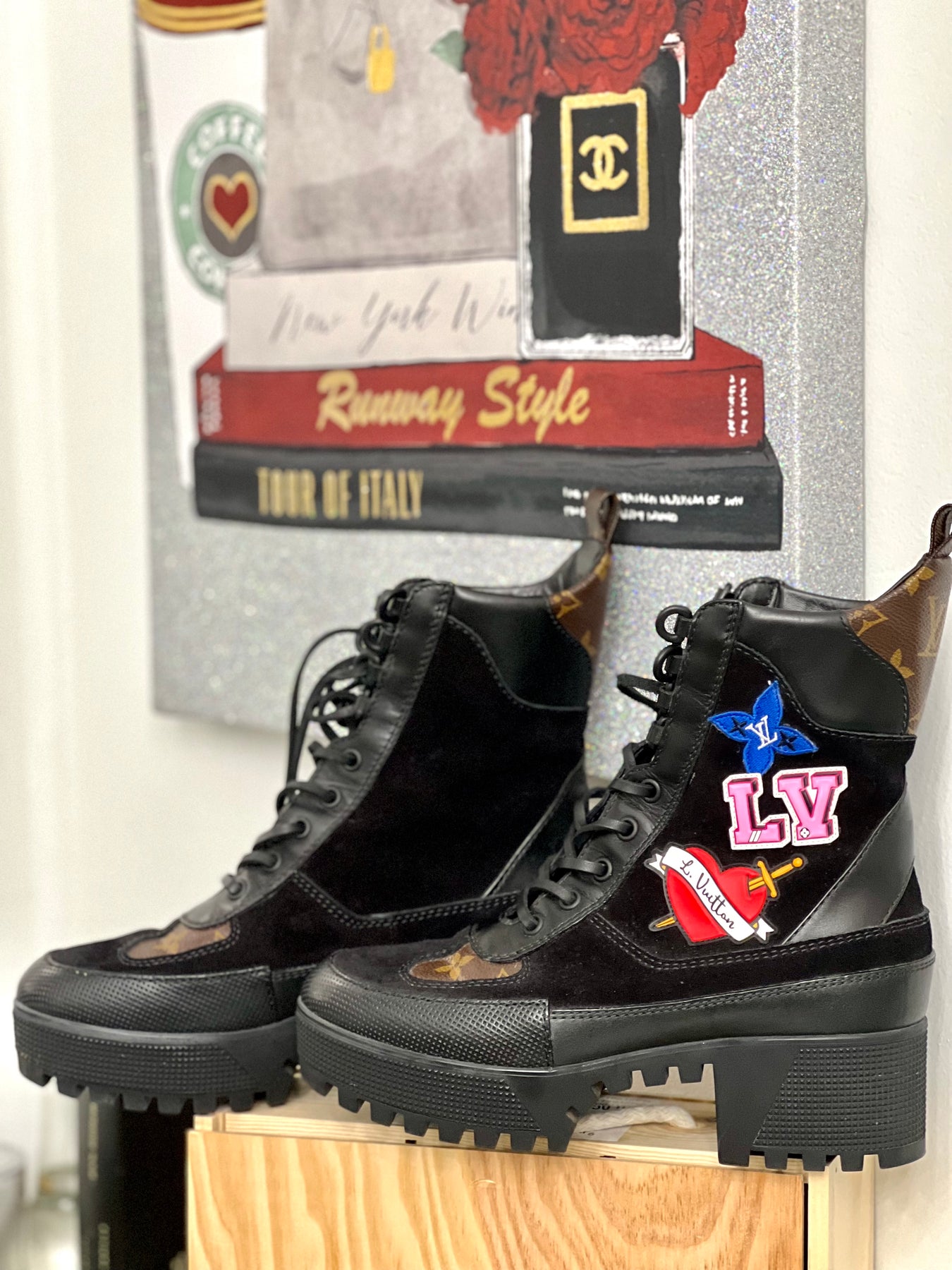 style laureate platform desert boot