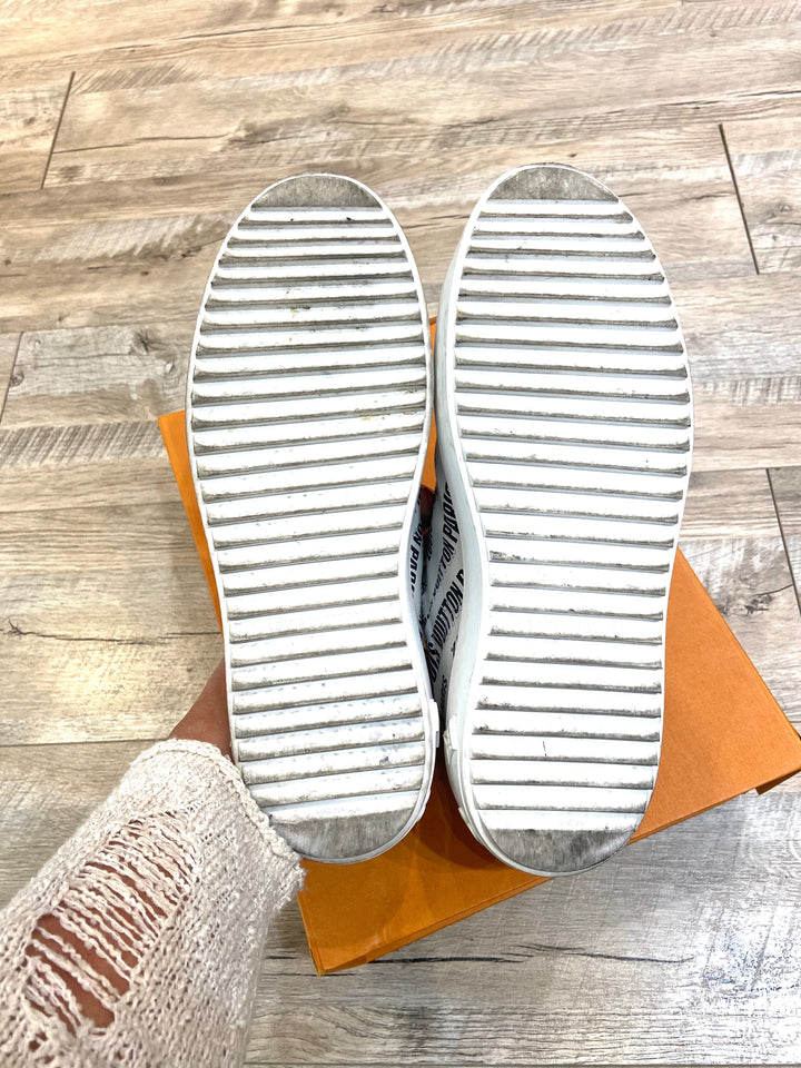 LOUIS VUITTON TIME OUT SNEAKERS