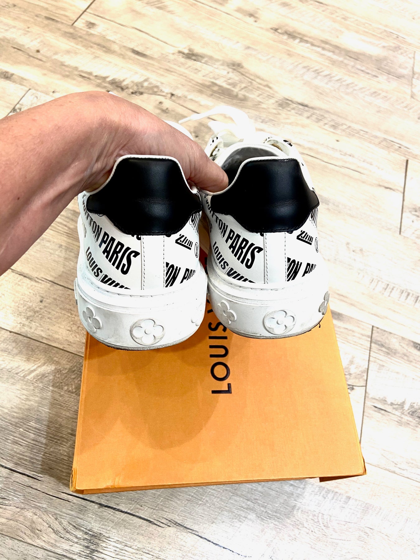 lv time out trainers