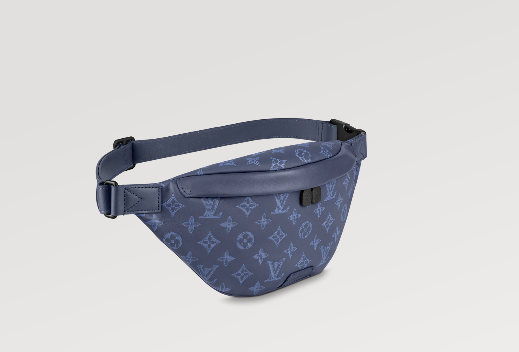 Shop Louis Vuitton Discovery Discovery Bumbag Pm by KICKSSTORE