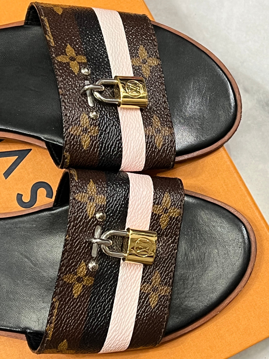 LOUIS VUITTON MONOGRAM LOCK IT MULES SANDALS