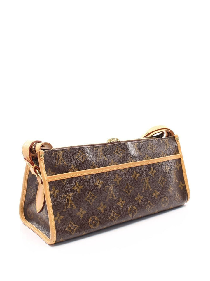 LOUIS VUITTON MONOGRAM POPINCOURT CROSSBODY BAG – Caroline's LOUIS VUITTON MONOGRAM POPINCOURT CROSSBODY BAG – Caroline's