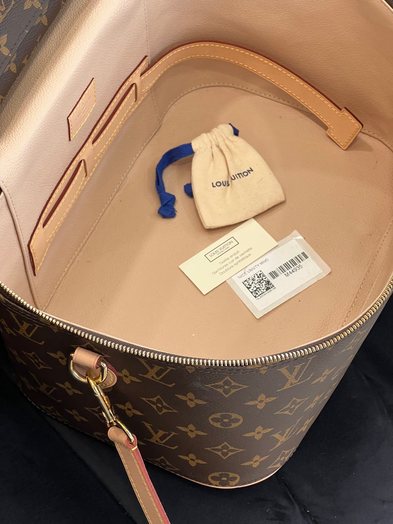 Louis Vuitton Monogram Nice Vanity Case (SHG-24321) – LuxeDH