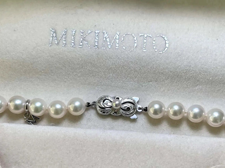 MIKIMOTO GRADUATED AKOYA PEARL STRAND 18K GOLD  NECKLACE &amp; EARRINGS SET