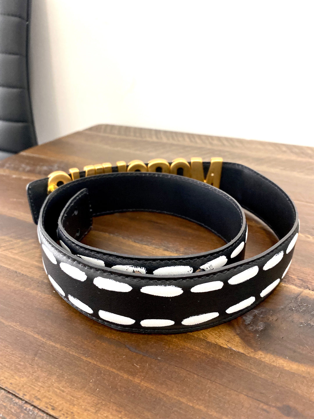 MOSCHINO LOGO EMBELLISHED LEATHER BELT – Caroline's Fashion Luxuries
