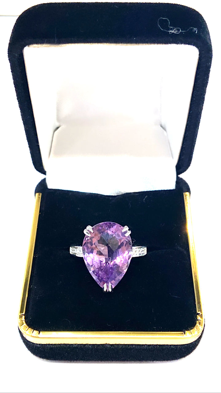 PEAR CUT AMETHYST CENTER AND DIAMOND 14K GOLD RING