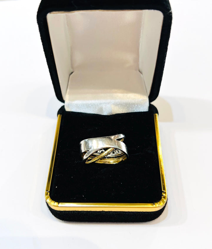 TWO TONE TRIPLE STRAND DIAMOND RING