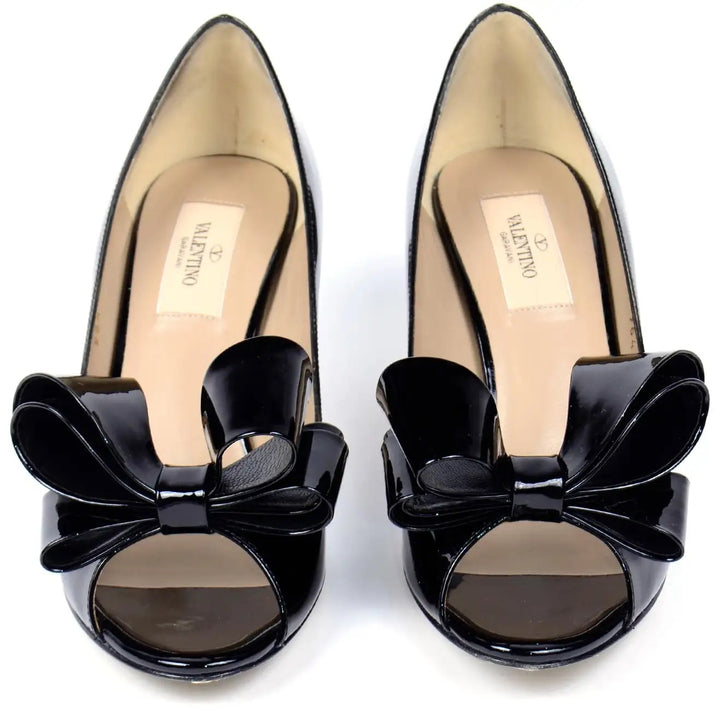 VALENTINO GARAVANI PEEP TOE PUMPS WITH STATEMENT BOWS