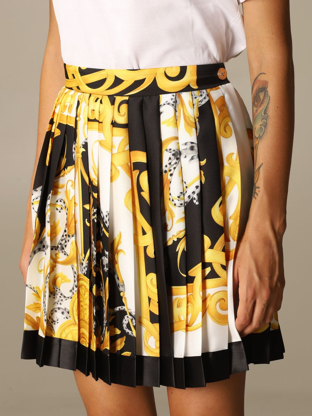 VERSACE PLEATED SKIRT WITH BAROQUE ACANTHUS PRINT