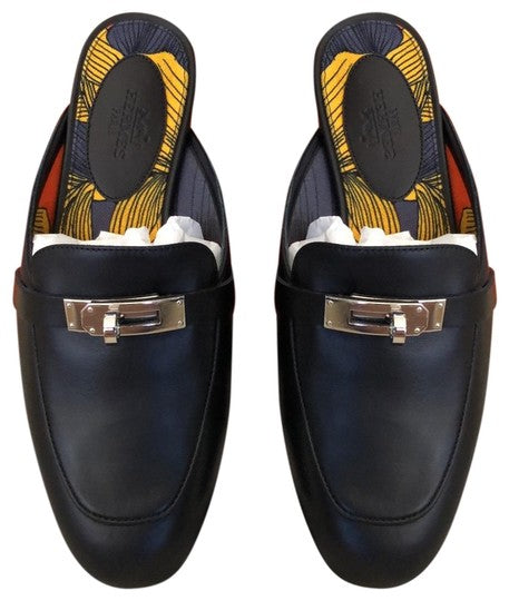 【美品】HERMES Oz Kelly Buckle Mule BLK 40 NEW Hermes Oz mule Black goatskin leather with Medor studs